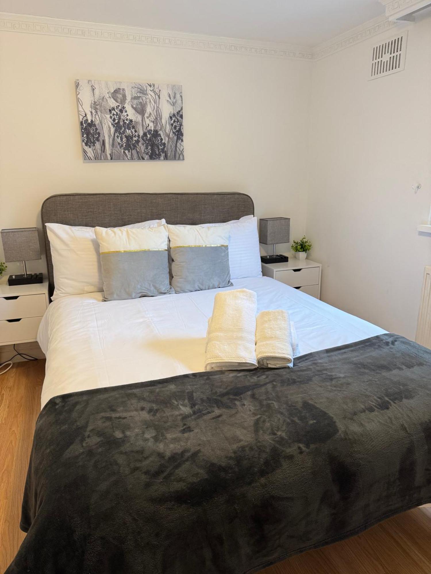 Apartment Charming And Affordable Flat For 4 People In Baker Street Zone 1 With Breakfast London